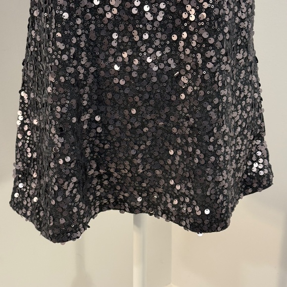 Old Navy Gray Sequin Front Tank Top Size XL - Picture 2 of 13